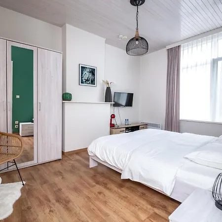 De Zonnetuin Oda ve Kahvaltı 4*